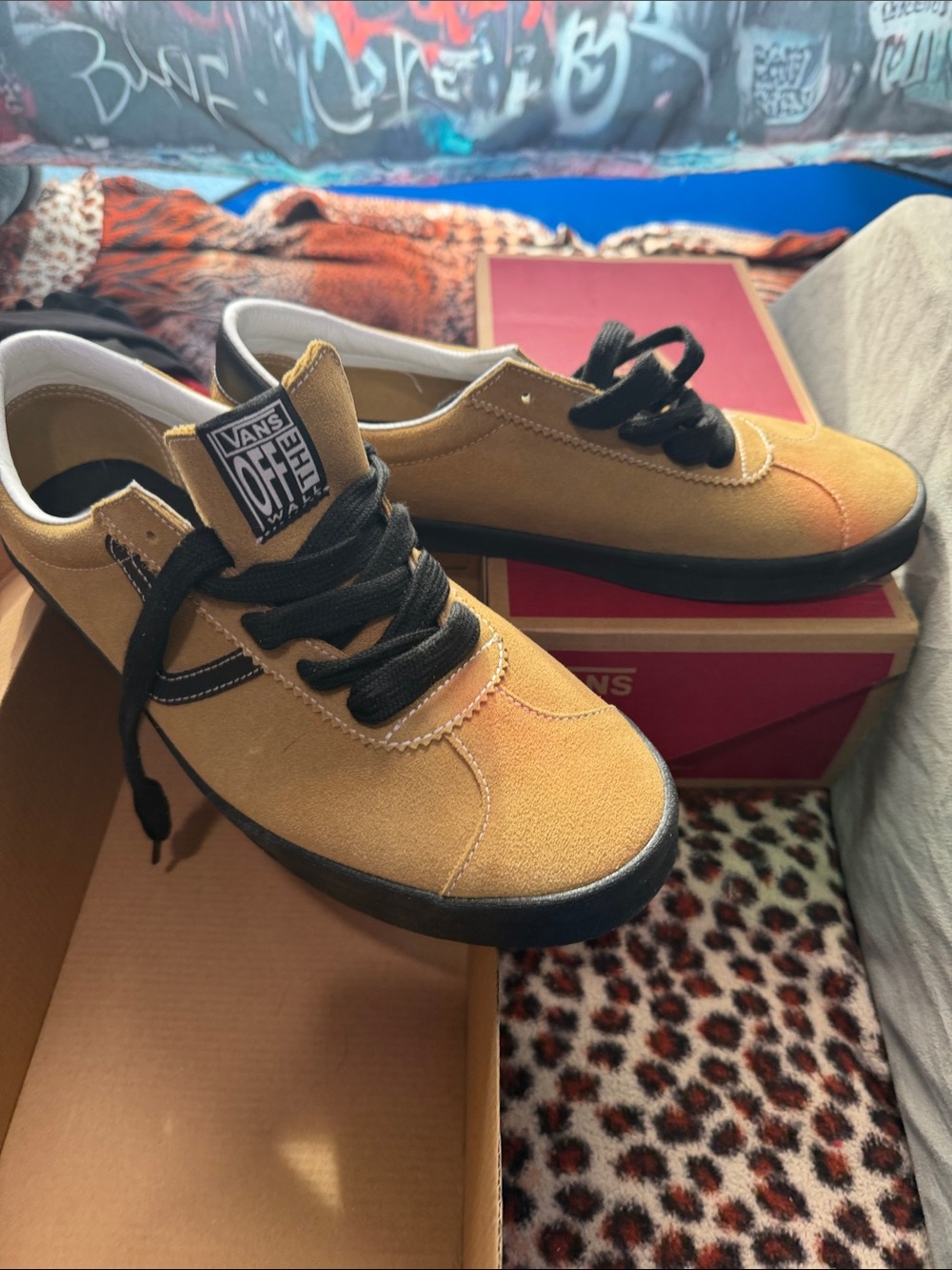 Vans sport low suede antelope Low-Top Sneakers in Tan with Black Accents